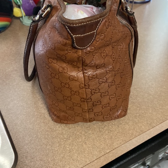 Gucci Guccissima Leather Tote - Picture 5 of 16